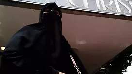 ia mempunyai sangat  ...