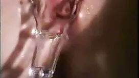 Anda bajingan! cerit ...