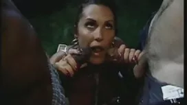 Aku cerita lucah den ...