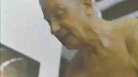 Dia mengambil sapi u ...