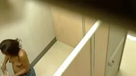 Bekerja di bidang hi ...